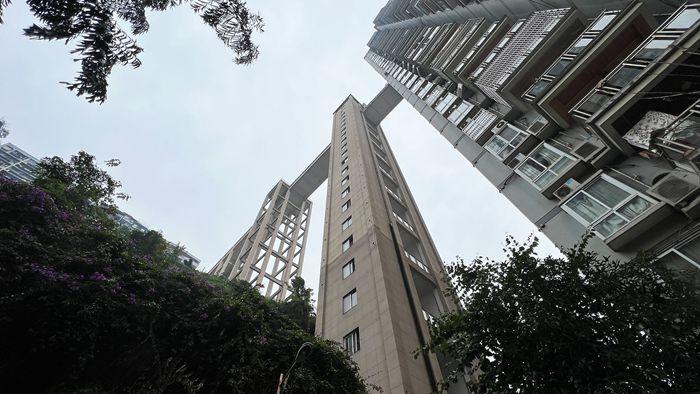 重慶高樓建在山坡上